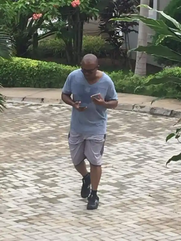 Peter Obi Spotted In His Home In Onitsha Rocking Shorts With Swag (Photos)